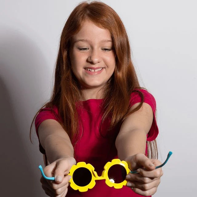 SunKidsサングラスをかけた子ども